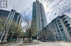 615 - 215 FORT YORK BOULEVARD Toronto, ON M5V 4A2
