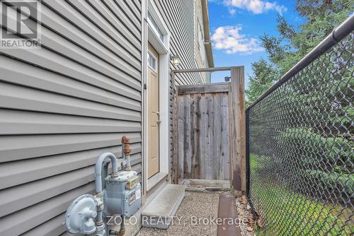 Side Entrance - 304 Leiterman Drive, Milton, ON - Outdoor