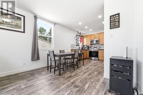15 Alder Crescent, Deep River, ON - Indoor Photo Showing Dining Room