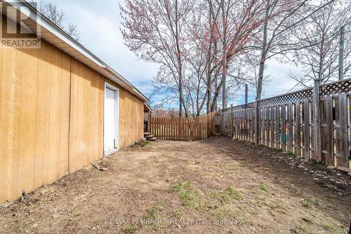 15 Alder Crescent, Deep River, ON - Outdoor