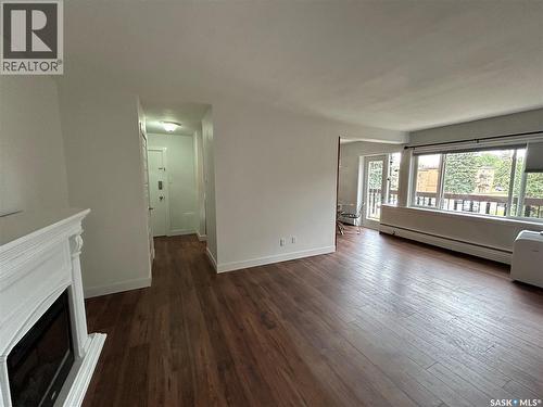 17 208 Lindsay Place, Saskatoon, SK - Indoor Photo Showing Living Room With Fireplace