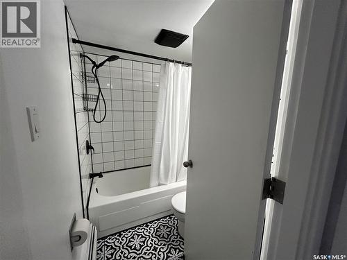 17 208 Lindsay Place, Saskatoon, SK - Indoor Photo Showing Bathroom