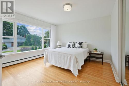 181 Northwestern Avenue, Ottawa, ON - Indoor Photo Showing Bedroom