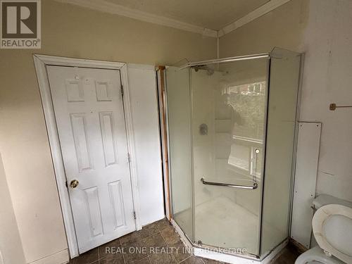 93 Peppler Street, Waterloo, ON - Indoor Photo Showing Bathroom