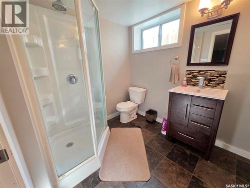 1020 Dahl Street E, Swift Current, SK - Indoor Photo Showing Bathroom