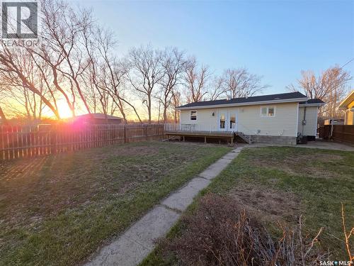 1020 Dahl Street E, Swift Current, SK - Outdoor