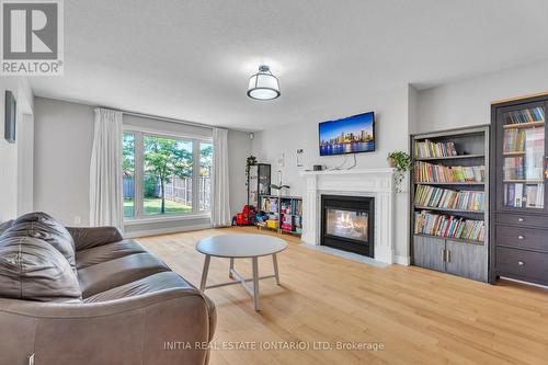 2021 Lumb Court, London North (North R), ON - Indoor Photo Showing Living Room With Fireplace