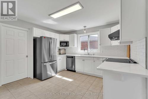 2021 Lumb Court, London North (North R), ON - Indoor Photo Showing Kitchen With Stainless Steel Kitchen With Upgraded Kitchen