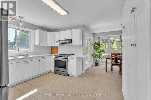 2021 Lumb Court, London North (North R), ON - Indoor Photo Showing Kitchen