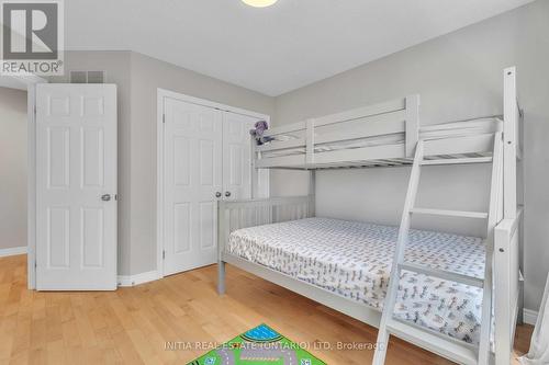 2021 Lumb Court, London North (North R), ON - Indoor Photo Showing Bedroom
