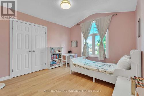 2021 Lumb Court, London North (North R), ON - Indoor Photo Showing Bedroom