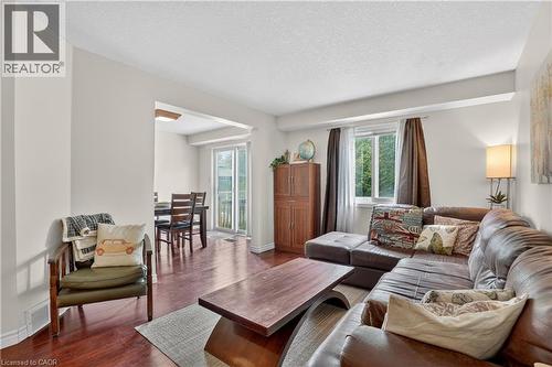 331 Keewatin Avenue, Kitchener, ON - Indoor Photo Showing Living Room