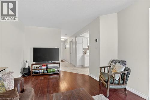 331 Keewatin Avenue, Kitchener, ON - Indoor Photo Showing Other Room