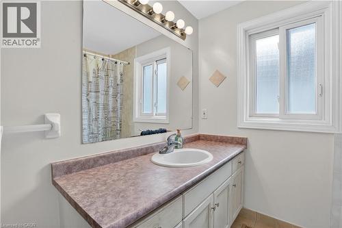 331 Keewatin Avenue, Kitchener, ON - Indoor Photo Showing Bathroom