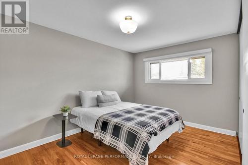 1321 Rustic Drive, Ottawa, ON - Indoor Photo Showing Bedroom