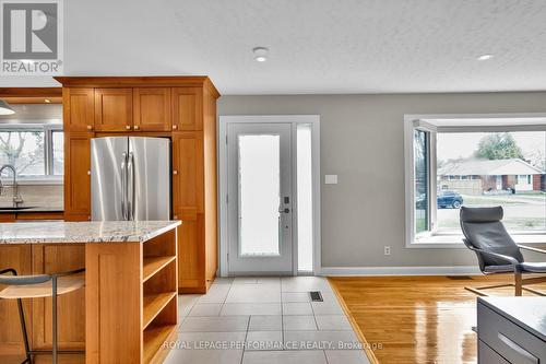 1321 Rustic Drive, Ottawa, ON - Indoor Photo Showing Kitchen