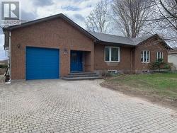 136 CHARLOTTE STREET E Merrickville-Wolford, ON K0G 1N0