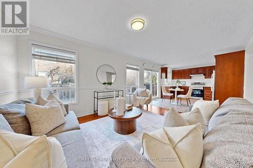 929 Bessy Trail, Milton, ON - Indoor Photo Showing Living Room