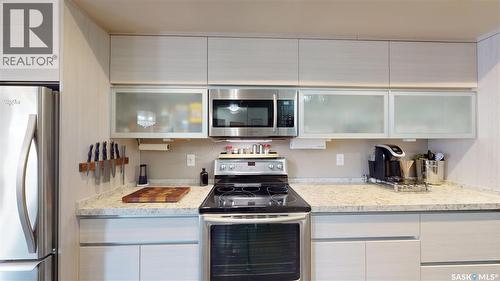 205 223 Evergreen Square, Saskatoon, SK - Indoor Photo Showing Kitchen