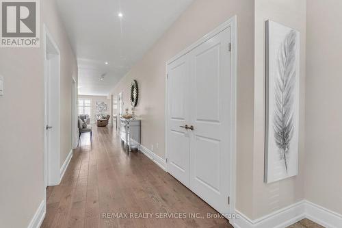 958 Beach Boulevard, Hamilton, ON - Indoor