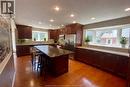 555 Jeffreybrook Drive, London, ON  - Indoor Photo Showing Kitchen 