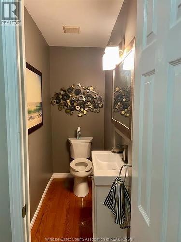 555 Jeffreybrook Drive, London, ON - Indoor Photo Showing Bathroom