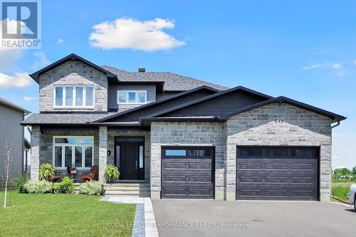 643 PARKVIEW TERRACE  Russell, ON K4R 0C6