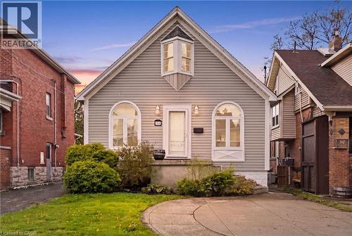 94 Mountain Park Avenue, Hamilton, ON 
