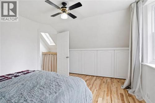 94 Mountain Park Avenue, Hamilton, ON 