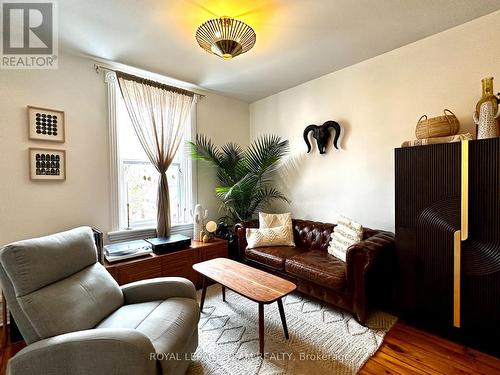 620 Cooper Street, Ottawa, ON - Indoor Photo Showing Living Room