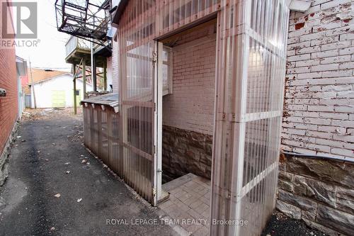 620 Cooper Street, Ottawa, ON - Outdoor