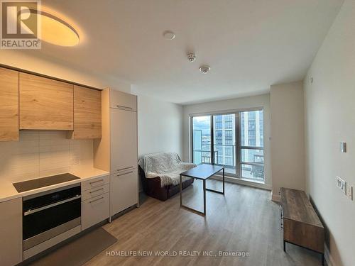 1705 - 12 Gandhi Lane, Markham, ON - Indoor Photo Showing Kitchen