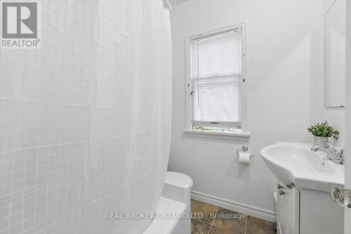 26 Sydney Street N, Kitchener, ON - Indoor Photo Showing Bathroom