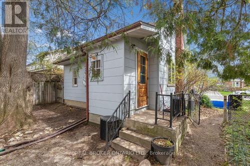 26 Sydney Street N, Kitchener, ON - Outdoor