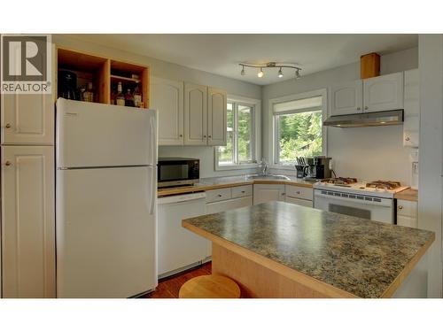 5517 Marshall Creek Road, Horsefly, BC - Indoor Photo Showing Kitchen