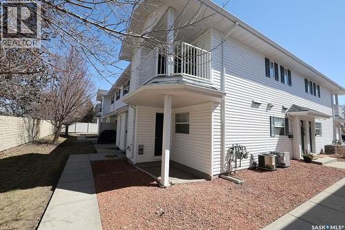 4722 Marigold Drive, Regina, SK - Outdoor With Balcony With Exterior