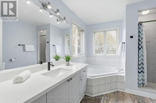 5010 Bunton Crescent, Burlington, ON - Indoor Photo Showing Bathroom