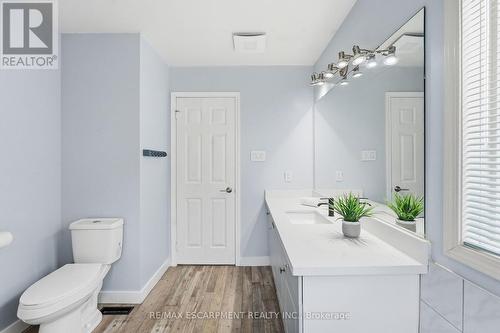 5010 Bunton Crescent, Burlington, ON - Indoor Photo Showing Bathroom