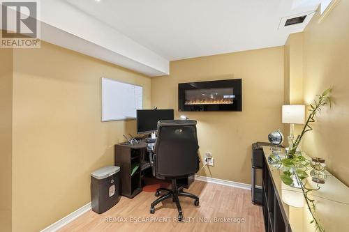 5010 Bunton Crescent, Burlington, ON - Indoor