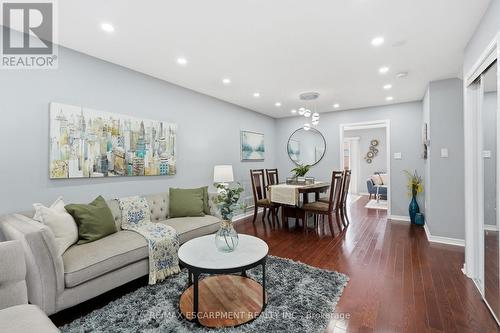 5010 Bunton Crescent, Burlington, ON - Indoor Photo Showing Living Room