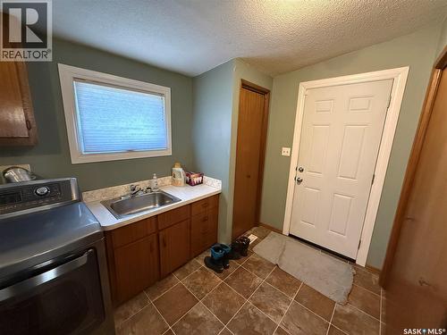 805 Souris Avenue, Weyburn, SK - Indoor