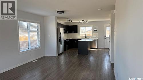 8005 Flax Avenue, Regina, SK - Indoor Photo Showing Kitchen