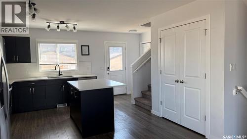 8005 Flax Avenue, Regina, SK - Indoor Photo Showing Kitchen