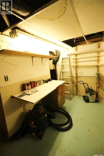 8241 Range Road, Shaunavon, SK - Indoor