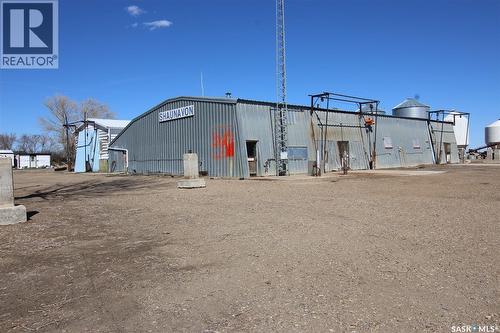8241 Range Road, Shaunavon, SK - Outdoor