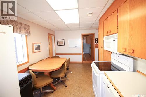 8241 Range Road, Shaunavon, SK - Indoor