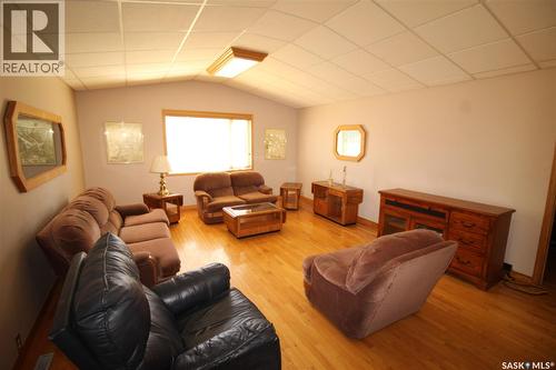 8241 Range Road, Shaunavon, SK - Indoor Photo Showing Living Room