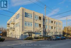 302 - 550 HOPEWELL AVENUE Toronto, ON M6E 2S6
