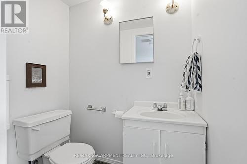 137 Market Street, Hamilton, ON - Indoor Photo Showing Bathroom