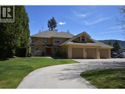 2601 9th Avenue Castlegar, BC V1N 2Y7